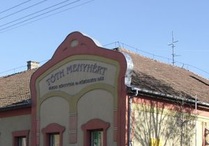 Tóth Menyhért City Library